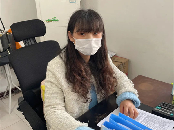 榜樣力量｜精誠(chéng)嚴(yán)細(xì)，財(cái)務(wù)辦陳閃擔(dān)當(dāng)有為