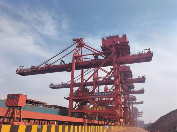 港口智慧化 提效又安全 | 泰斯特為山東港口集團港機提升鋼絲繩安全生產(chǎn)保駕護航！